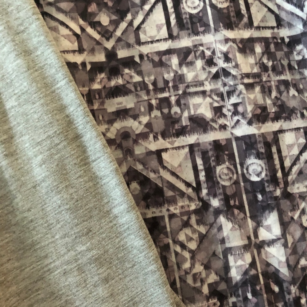 LulaRoe Randy - Picture 2 of 4
